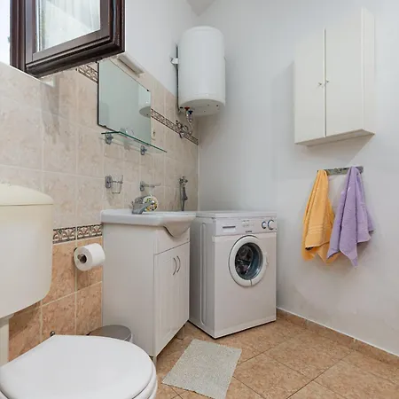 St. Becic * פורץ